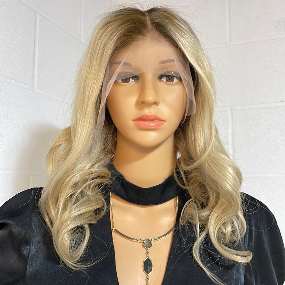 100% human hair wig NWT blonde champagne highlighted Swiss lace HAND TIED 18”